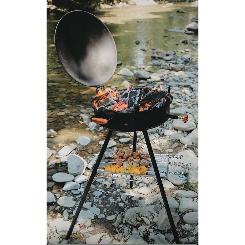 تنور کمپینگ پایه‌دار از برند ساچ وک