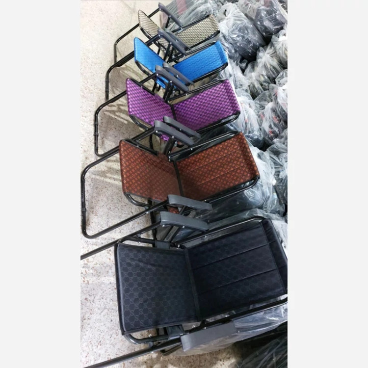 2 عدد صندلی و 1 میز تاشو (پس کرایه)